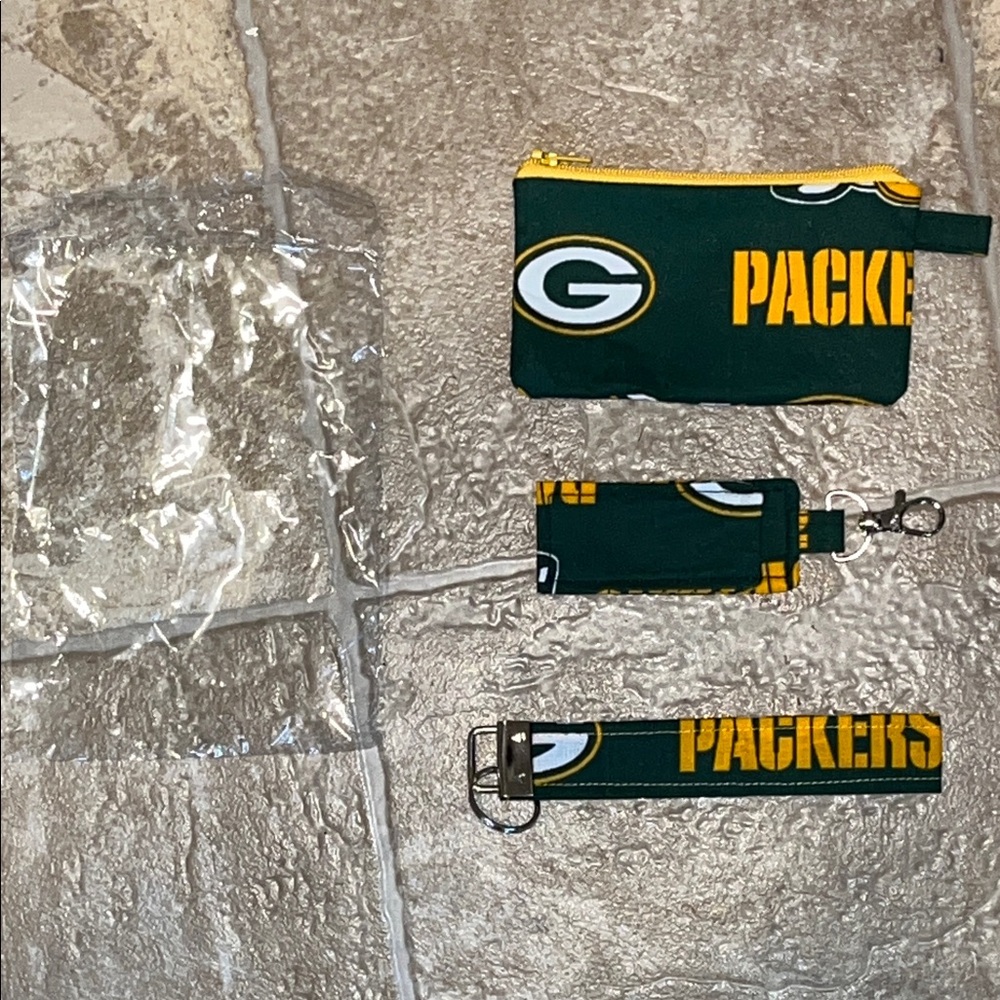 Green and Yellow Green Bay Packers Accessory Set